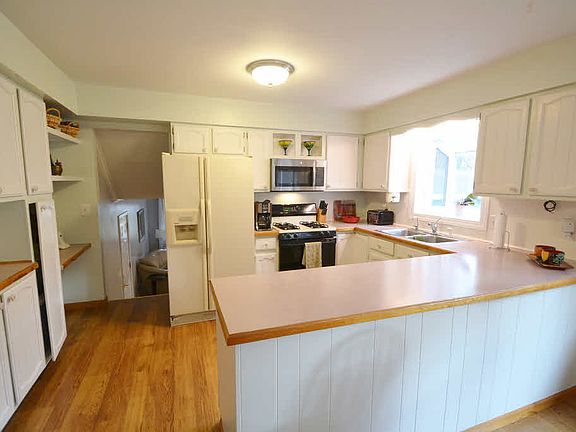 5th image of 2526 E Whippoorwill Holw