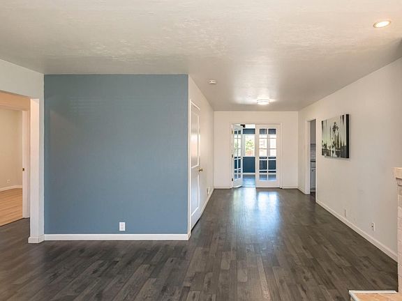 4th image of 1825 Evergreen St