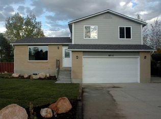 8511 S McIntyre Way, West Jordan, UT 84081
