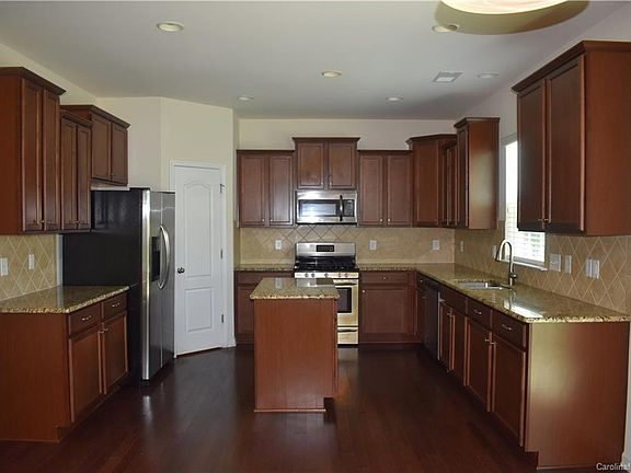 5th image of 2146 Newport Dr Unit 45