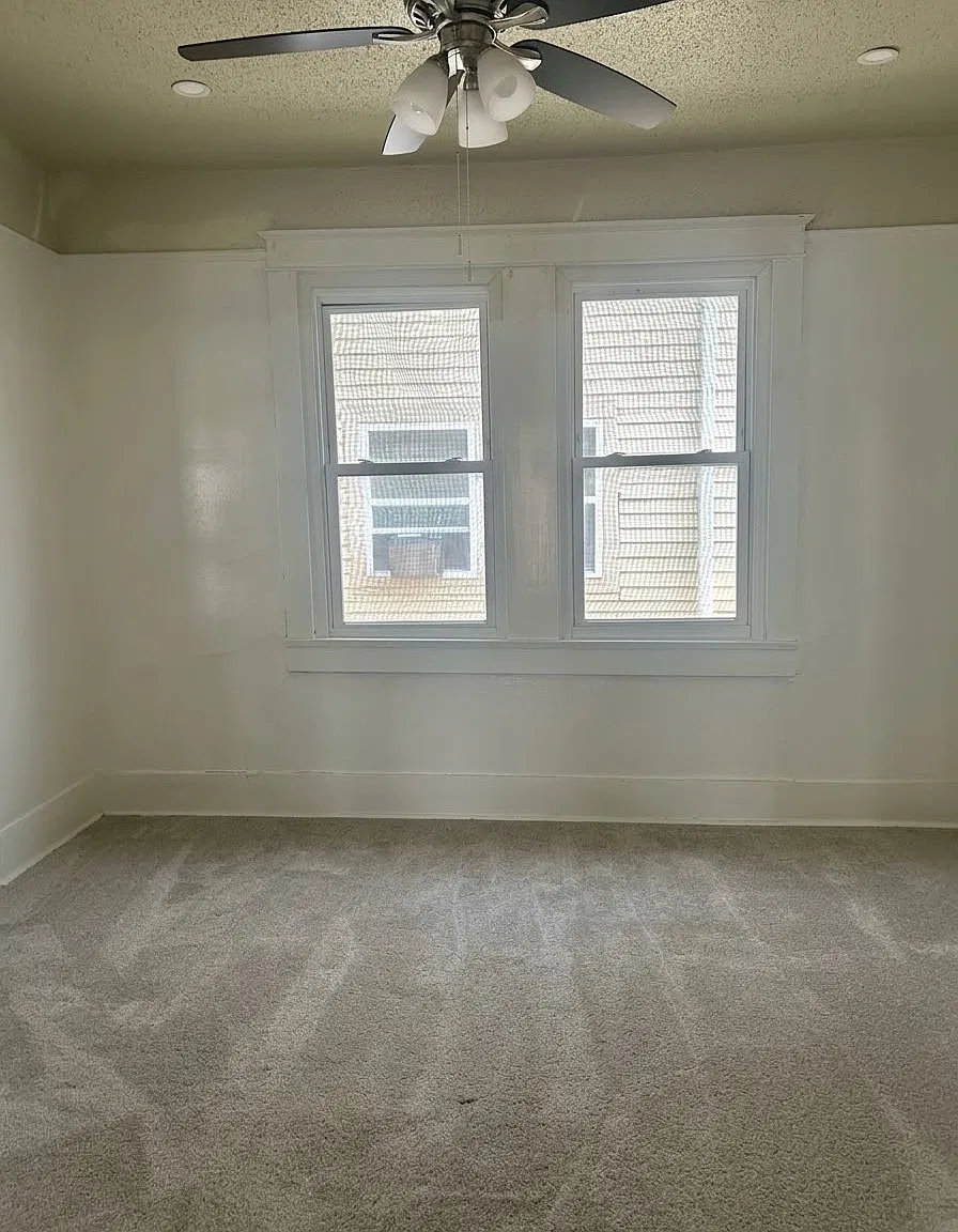 3 bed, $1,550 — Photo 2