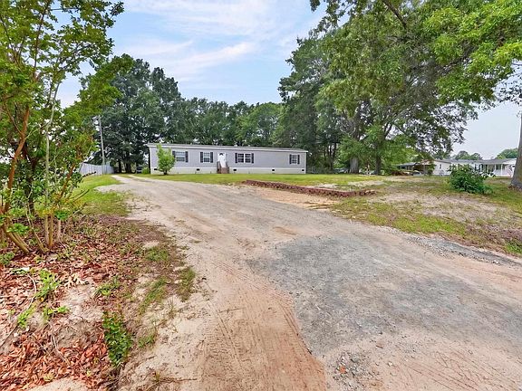 3rd image of 1519 Chestnut Rd