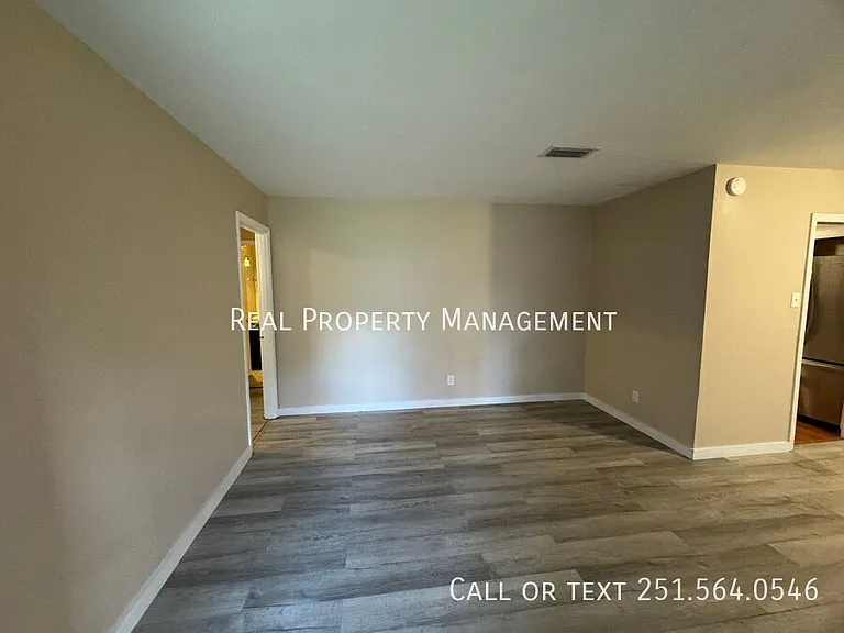 4440 Nicholl Dr — Photo 3