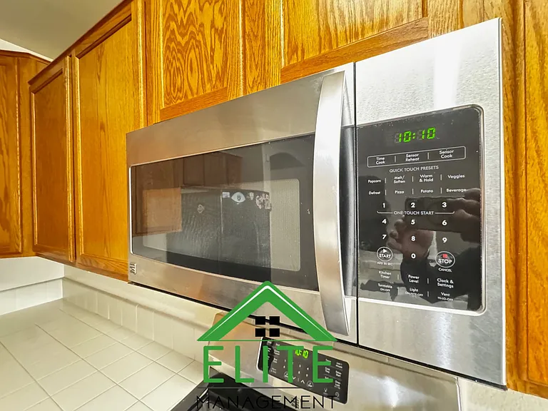 9009 Tillander Way — Photo 4