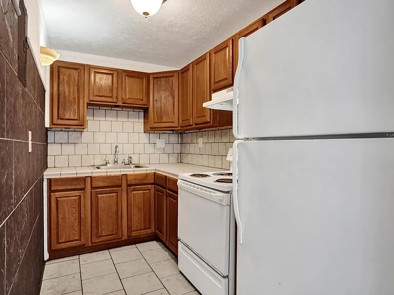 900 NE 18th Ave #1004 — Photo 5