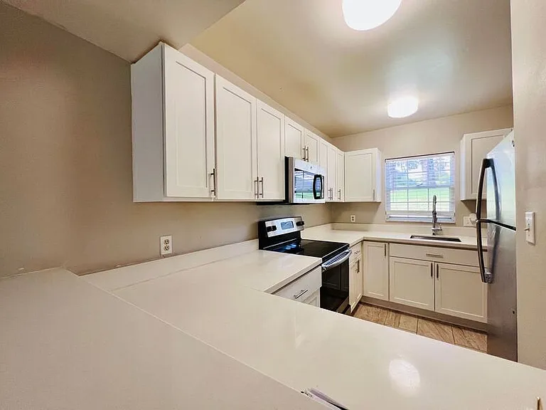1335 Villa Ln #48 — Photo 5