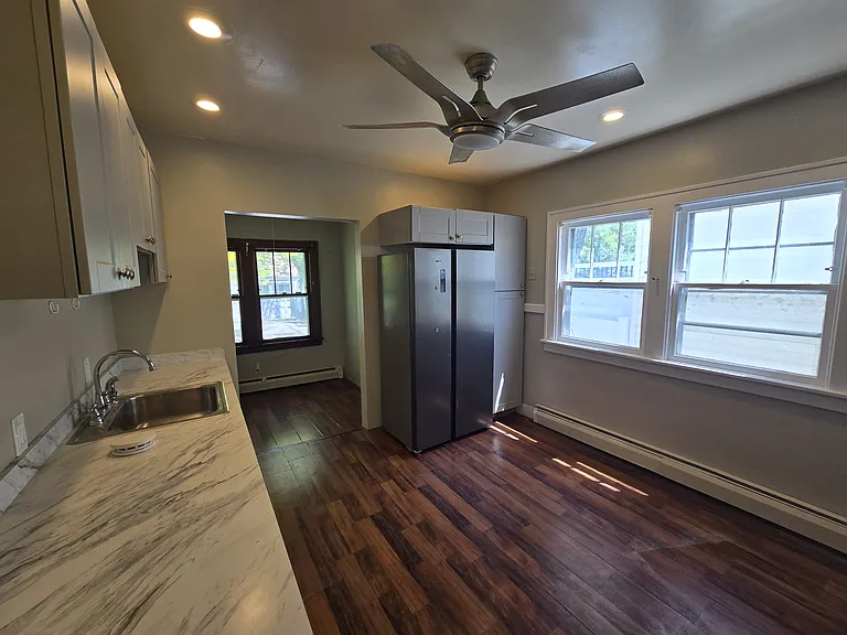 516 Winspear Ave #1 — Photo 15