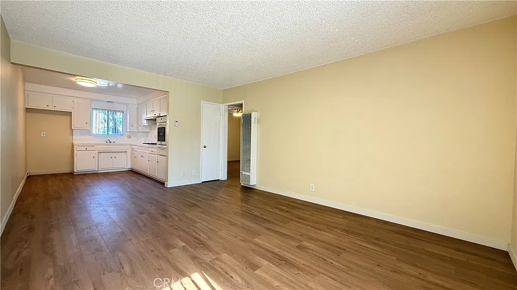 2 bed, 810 sqft, $2,495 — Photo 2