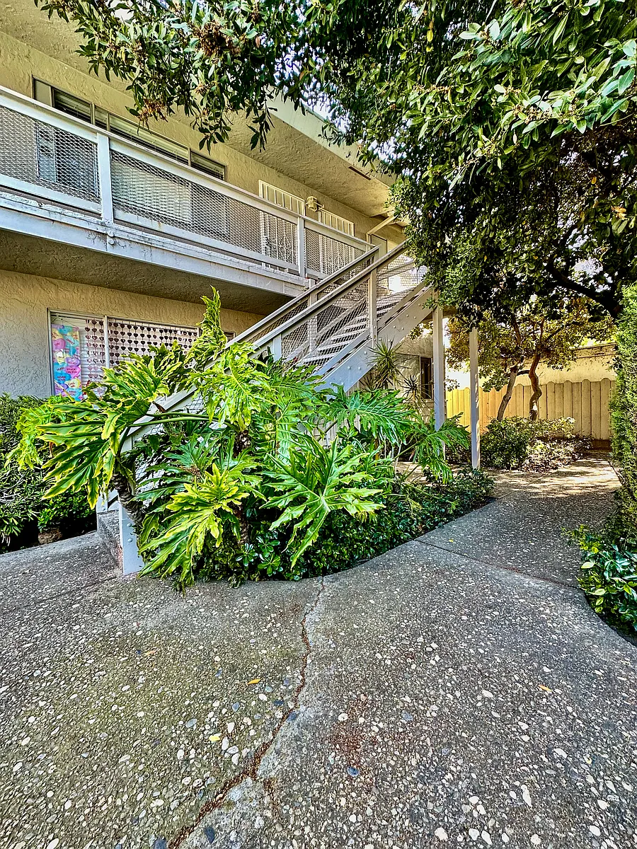 Building Photo - Garden Glen Apartments