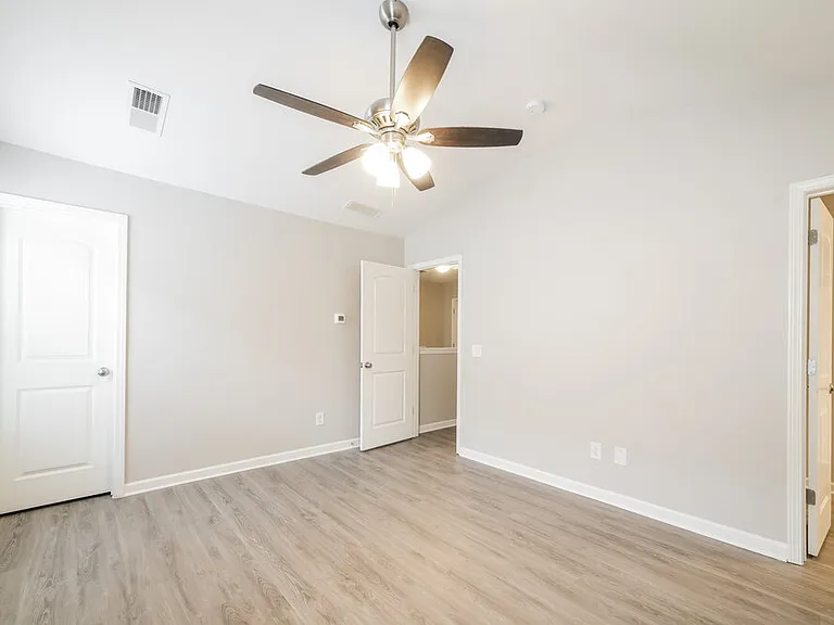 42 Everett Cir — Photo 10