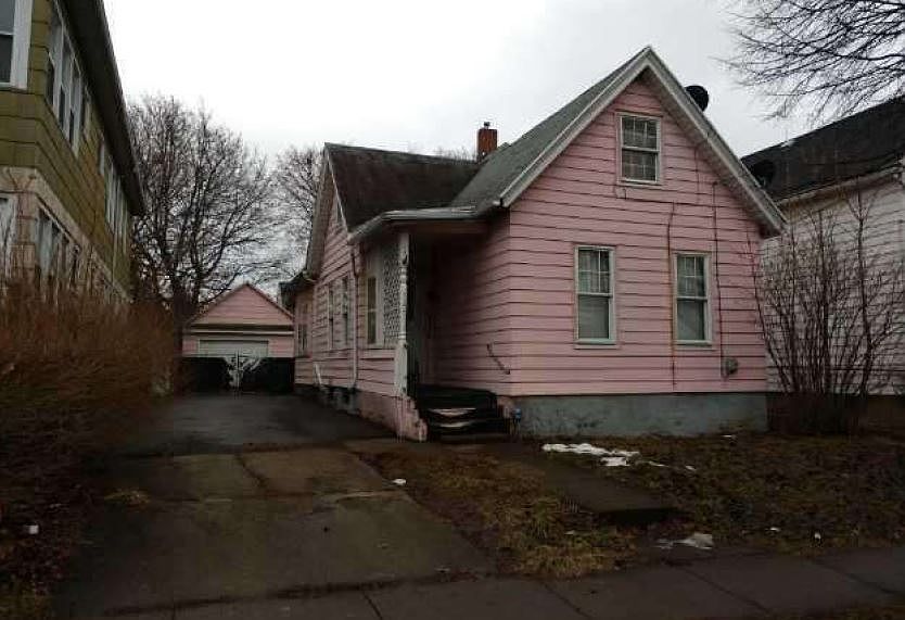 2nd image of 727 Norton St