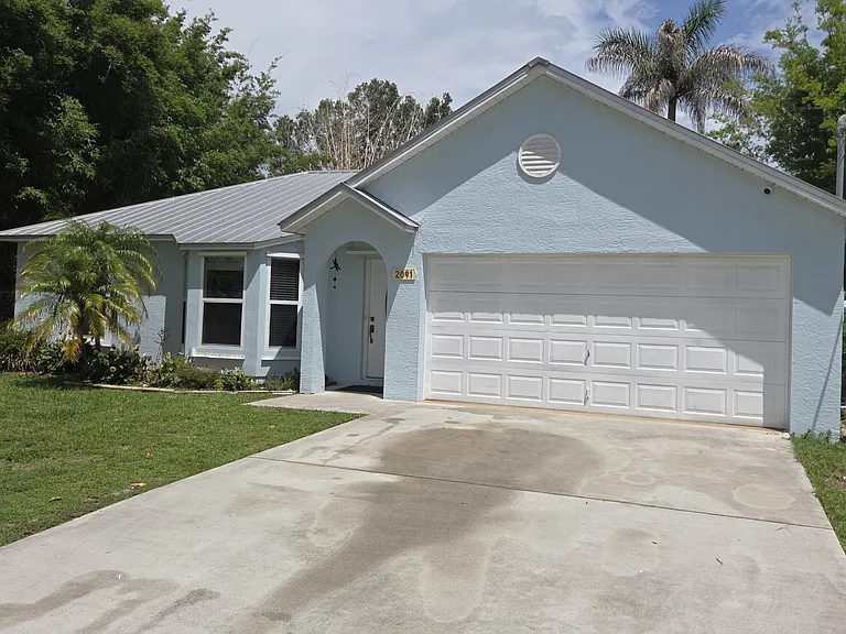 2091 SW Villanova Rd — Photo 13