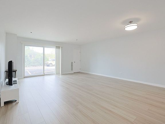 3rd image of 3265 Kirchoff Rd APT 127