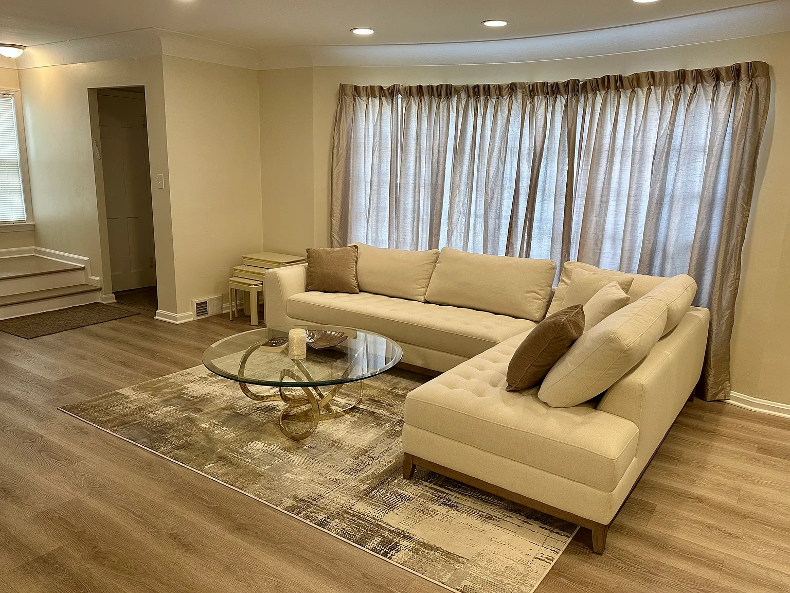 4474 Groveland Rd — Photo 3