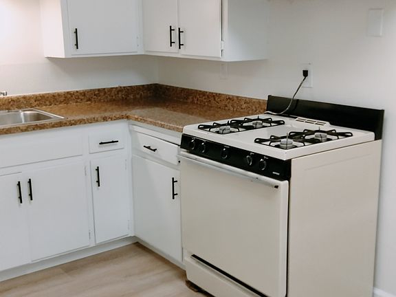 4th image of 7527ZRM Cook Ave #Zrm