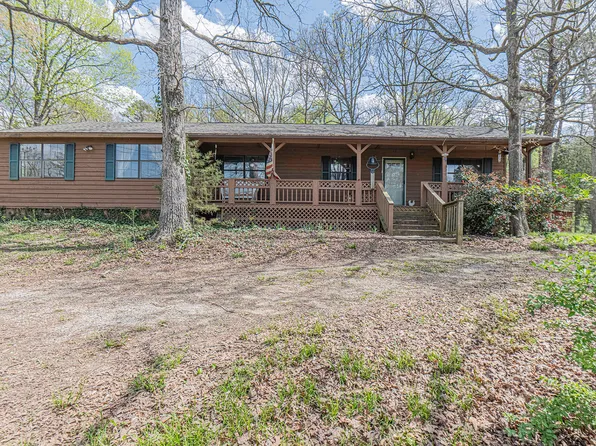 221 Forest Hills Dr, Charleston, TN 37310