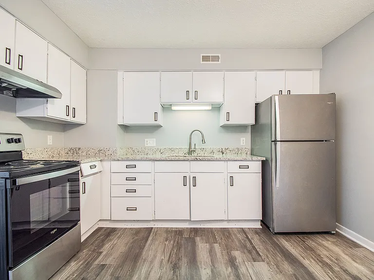 901 James Pkwy #8 — Photo 7
