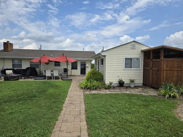 4271 Naylors Beach Rd, Warsaw, VA 22572