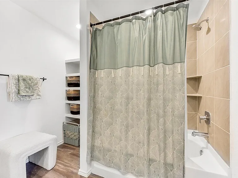 24222 Sandstone Valley Ln — Photo 21