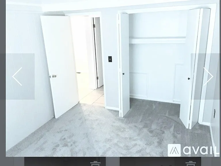 Available room, has own en suite bathroom
