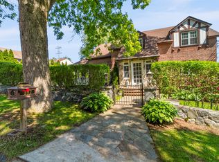 333 Center Dr, Mahopac, NY 10541