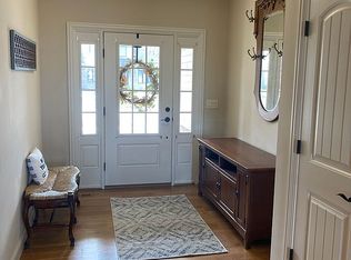 1210 White Oak Rd, Mahomet, IL 61853