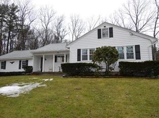 49 Juniper Rd, Andover, MA 01810