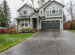 5207 NE 25th St, Renton, WA 98059