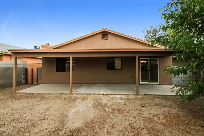 1610 W Houchin Way — Photo 16