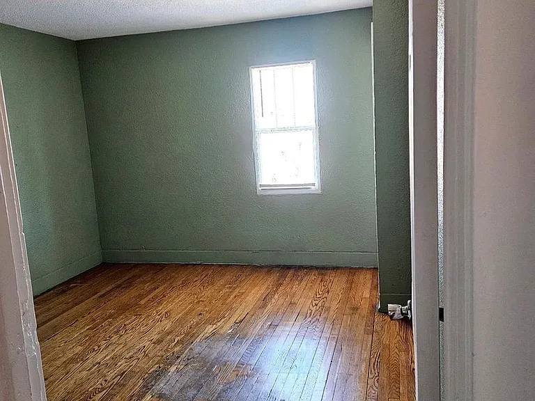 3420 N Vel R Phillips Ave — Photo 5