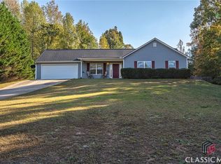 943 Nell Cir, Winder, GA 30680