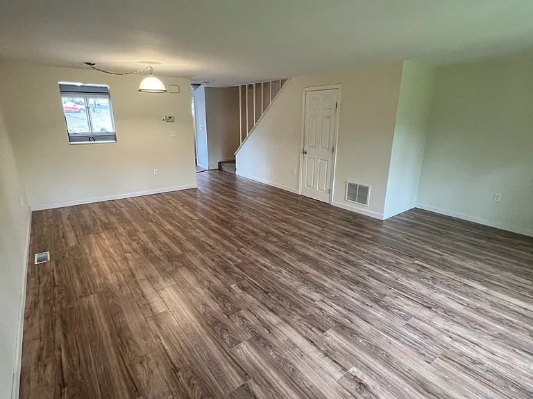 16 Merrimack Dr #16 — Photo 8