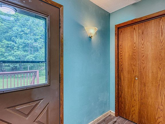 2nd image of 2084 E Foxboro Chaffey Rd