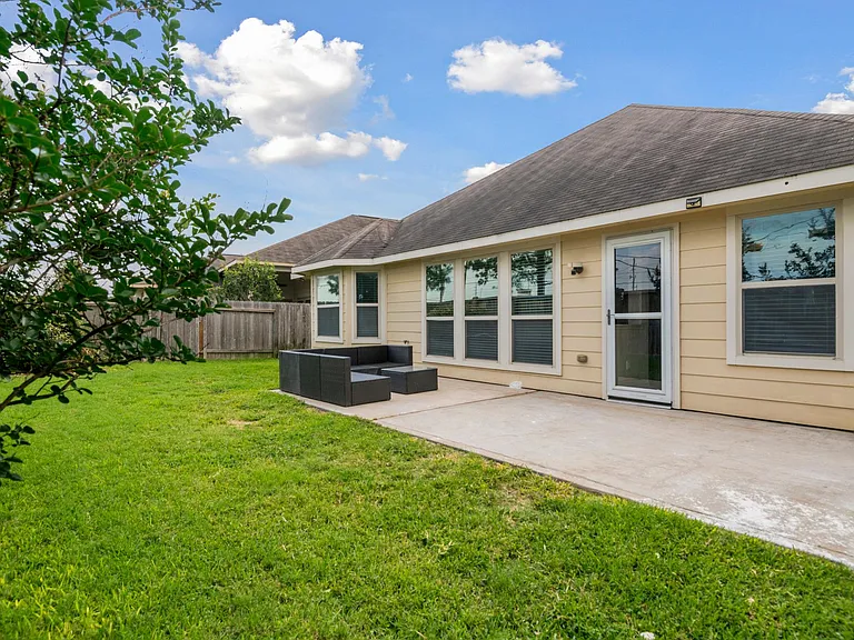 21930 Cascade Hollow Ln — Photo 34