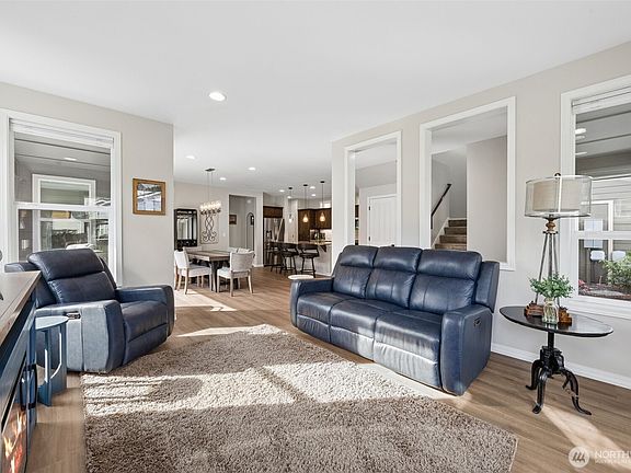 3rd image of 19115 144th Street E
