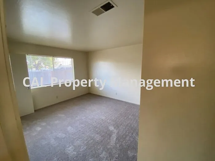 1608 Ukiah Way — Photo 10