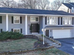 27 Rise N Sun Dr, Scituate, RI 02831