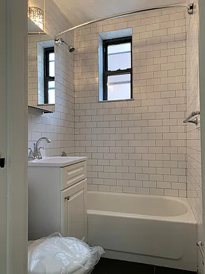 Rented by Manhattan Flats | media 12