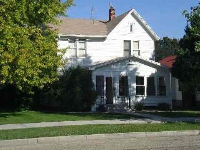 1st image of 523 10th Ave S