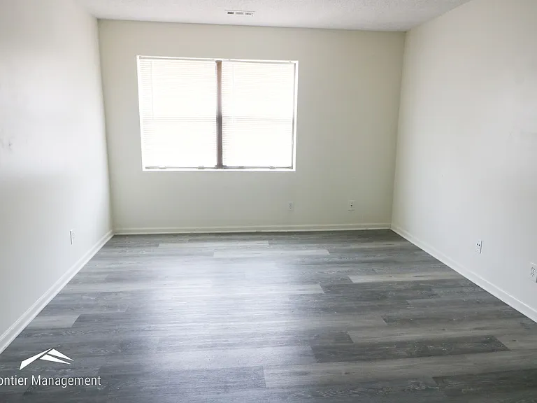 1856 Anderson — Photo 13