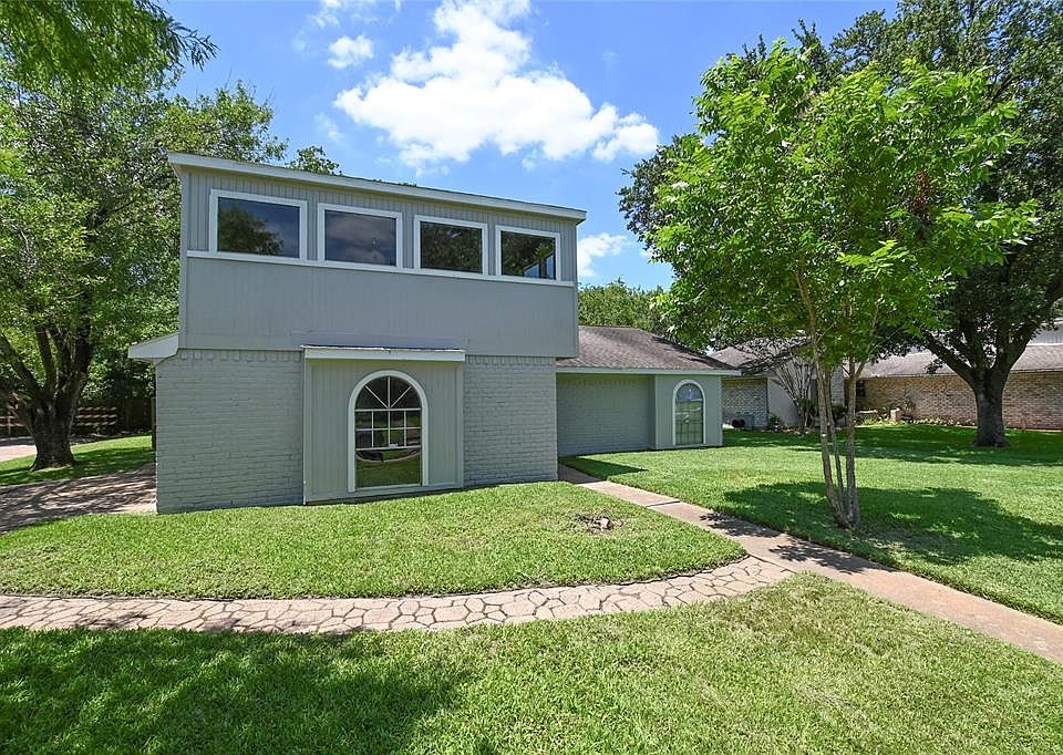 1st image of 6426 Menwood Cir