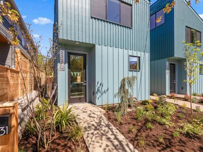2329 SE Sherman St, Portland, OR, 97214