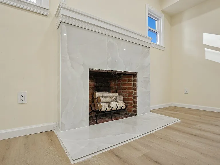 4 Lincoln Pl — Photo 9