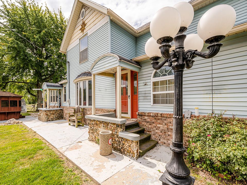 1st image of 3594 Hicks Ave