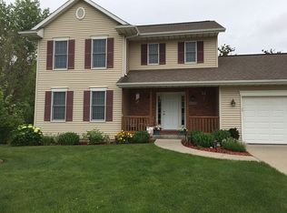 2428 N Ridge Dr, Coralville, IA 52241