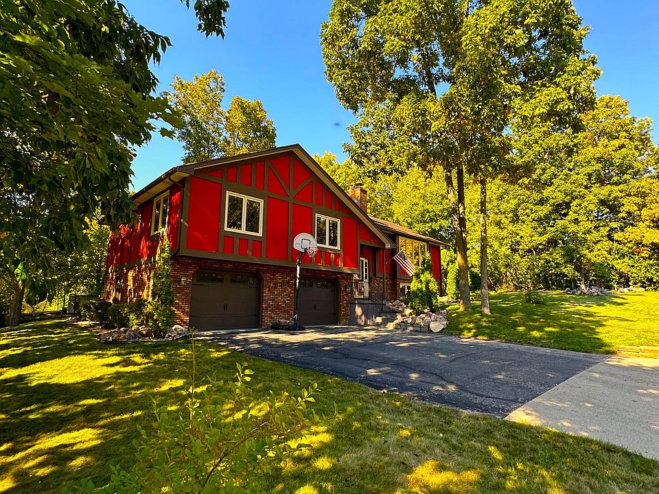 1715 Algonquin Dr, Baraboo, WI 53913 Zillow