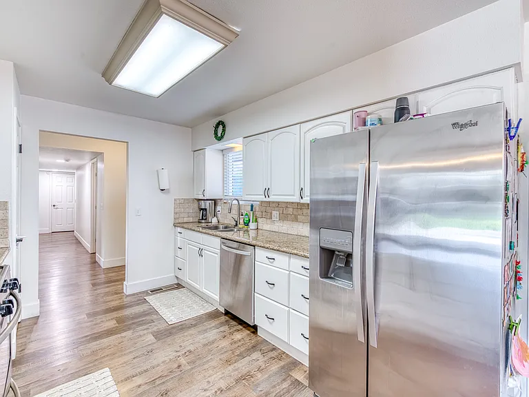 5776 N Feland Ave — Photo 4