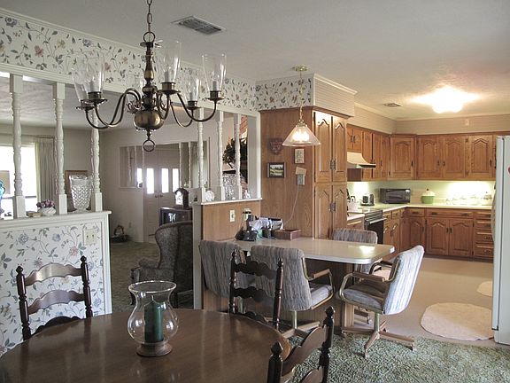 5th image of 125 Hideaway Ln E