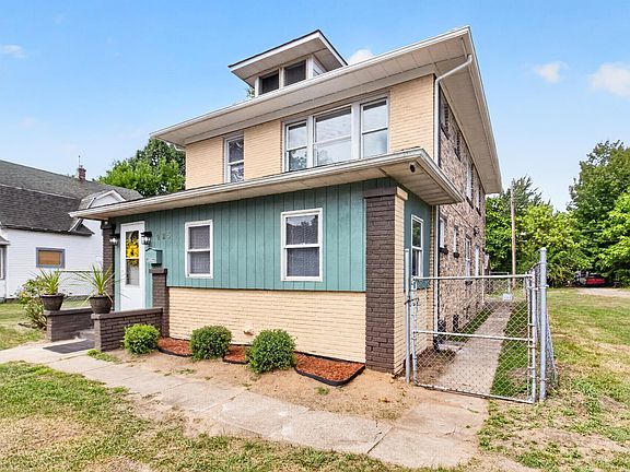 5th image of 225 E Donald St