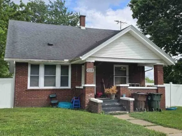 215 N Sycamore St, Brownstown, IN 47220